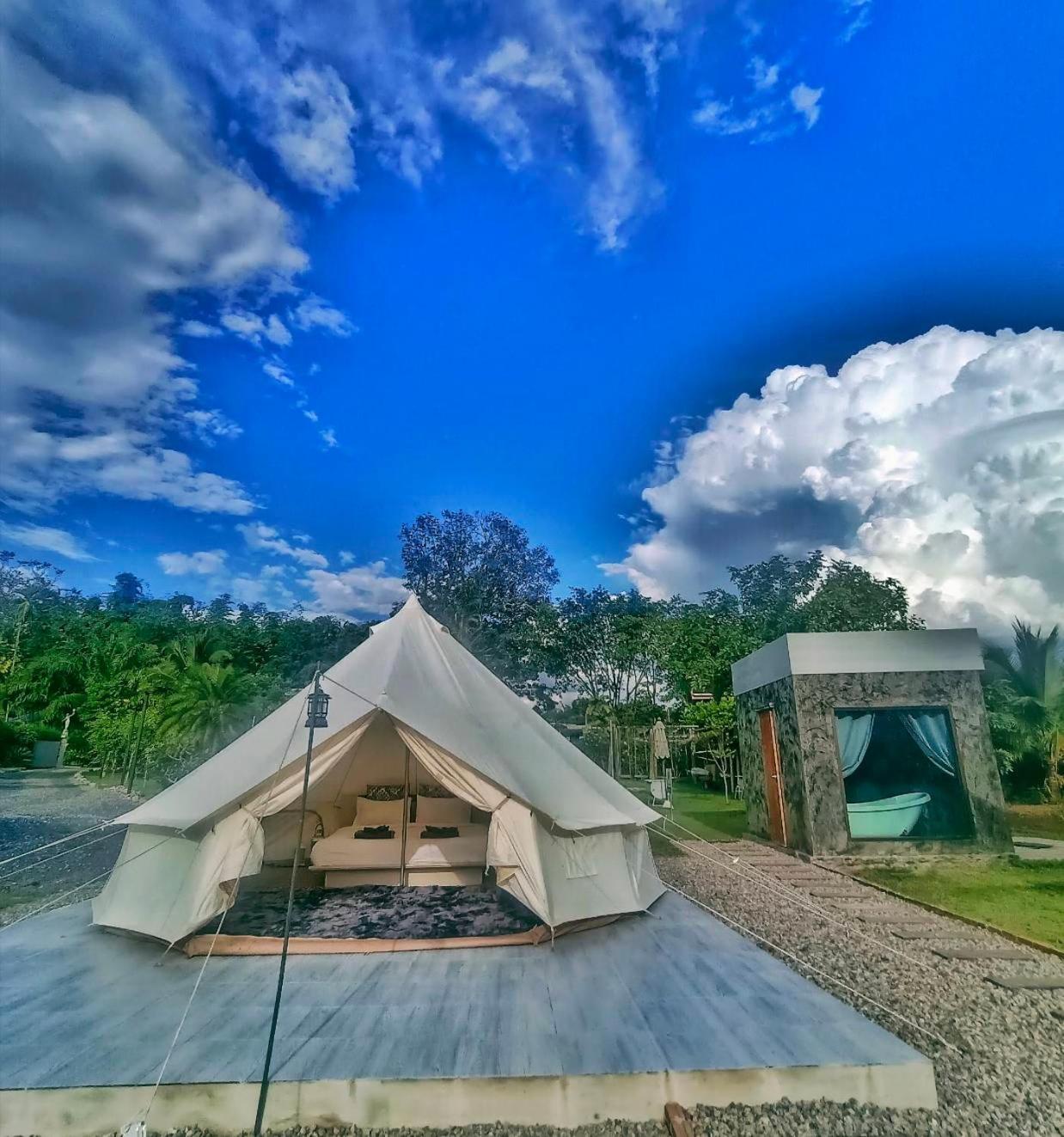 צ'יאנג דאו The Wes Village, Incl Free Breakfast & 100 Thb Food Gift מראה חיצוני תמונה